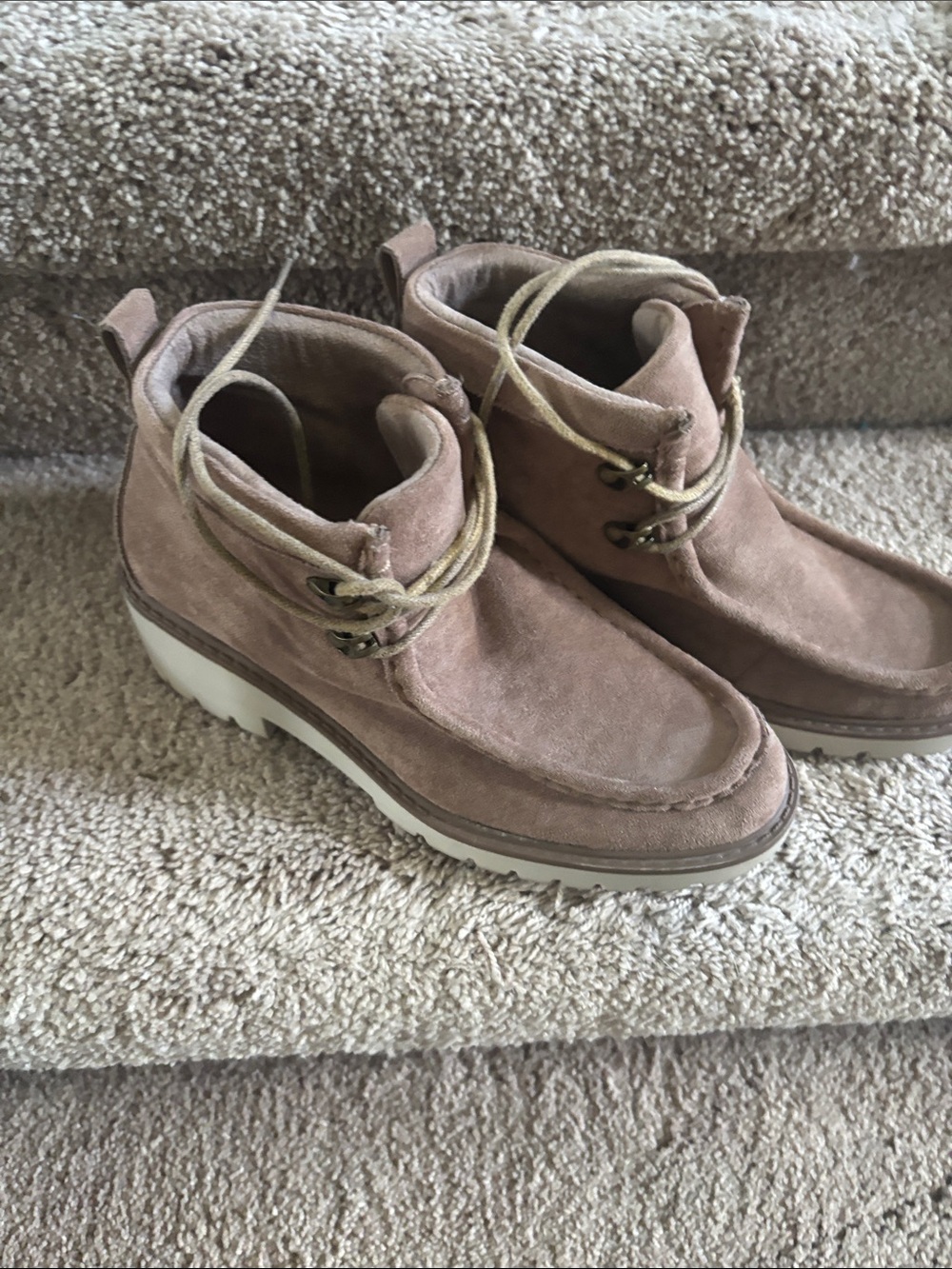 Woman’s Suede Chukka Boot in Light Brown - Casual Lace-Up